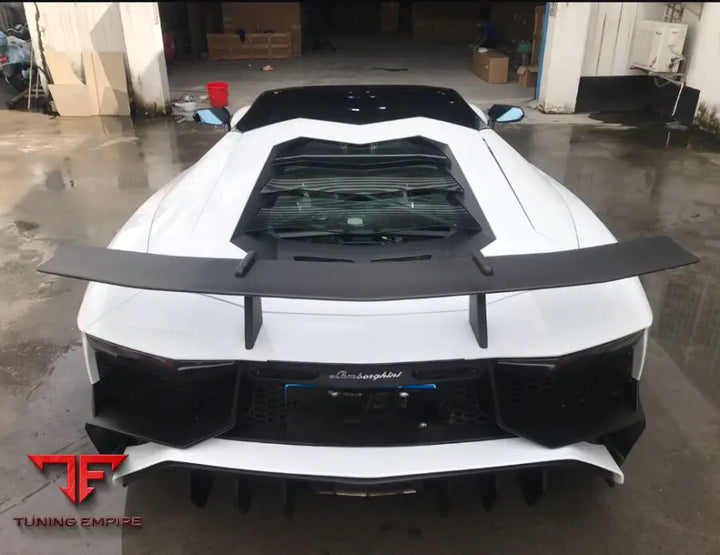 LAMBORGHINI AVENTADOR CARBON BODY KITS