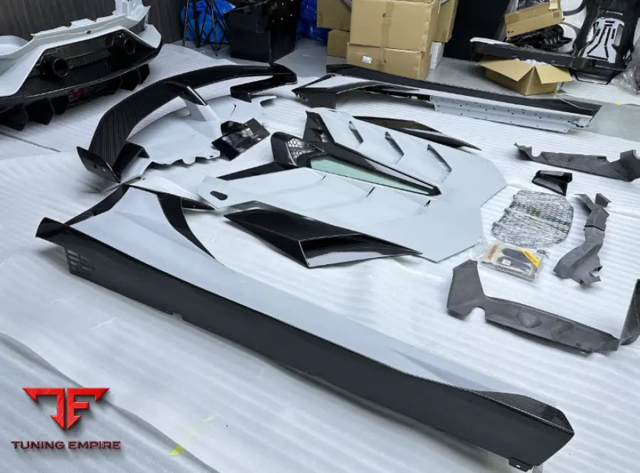 LAMBORGHINI AVENTADOR SVJ CARBON BODY KITS