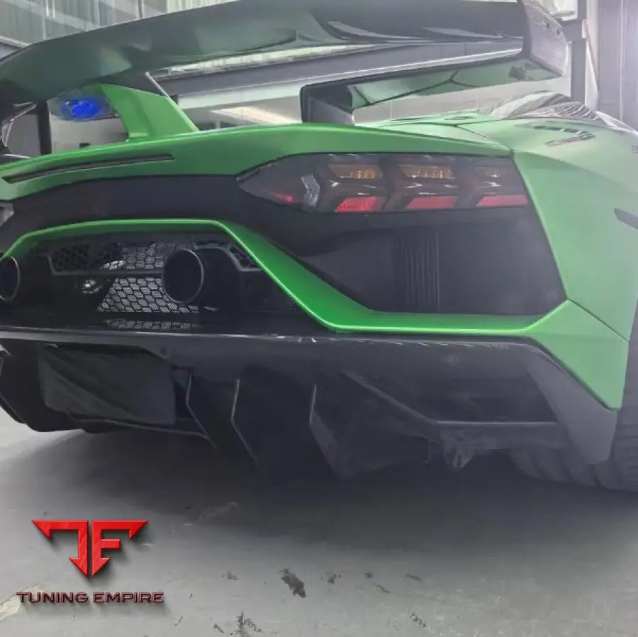 LAMBORGHINI AVENTADOR SVJ CARBON FIBER PARTS
