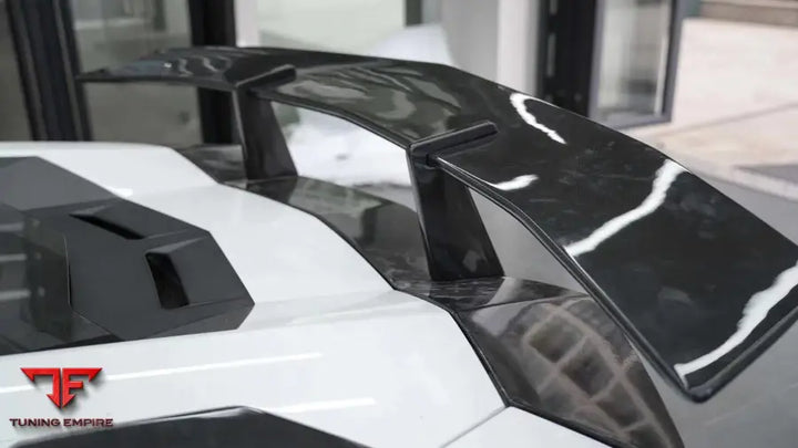 LAMBORGHINI AVENTADOR SVJ CARBON FIBER PARTS