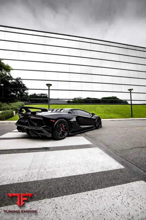 LAMBORGHINI AVENTADOR SVJ FORGED WHEELS AND EXHAUST SYSTEM