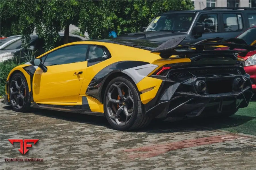 LAMBORGHINI HURACAN EVO CARBON FIBER BODY KIT