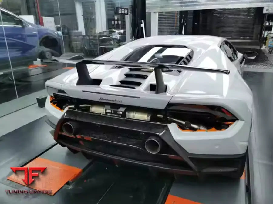 LAMBORGHINI HURACAN LP580/LP610 STYLE P CARBON BODY KIT PARTS