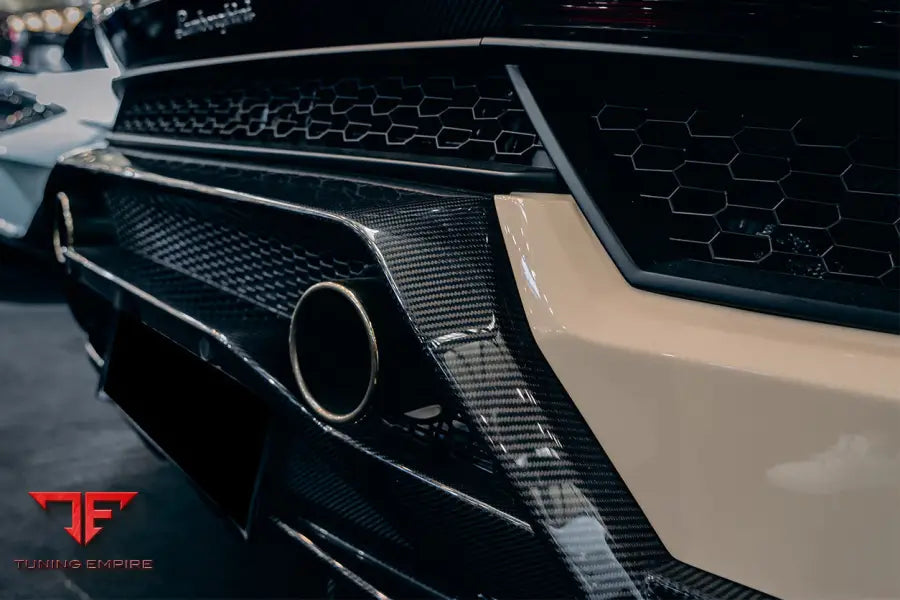 LAMBORGHINI HURACAN LP610 & LP580 PERFORMANTE STYLE PARTIAL CARBON REAR BUMPER BSD