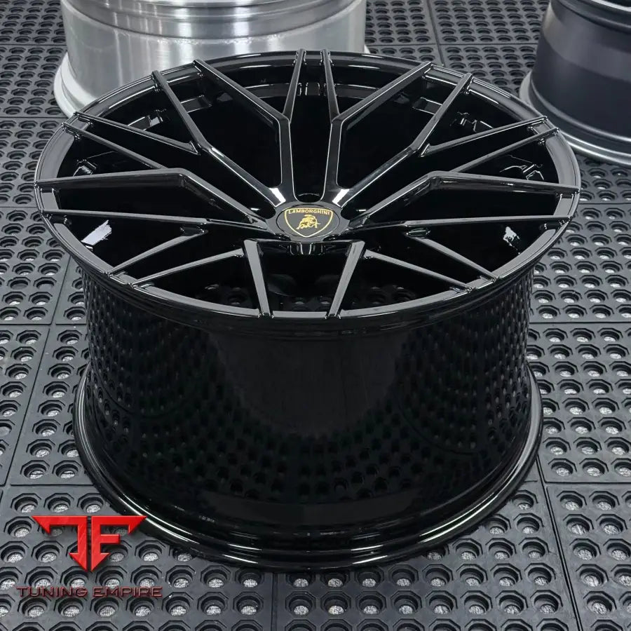 LAMBORGHINI HURACAN RAZOR WHEELS FORGED