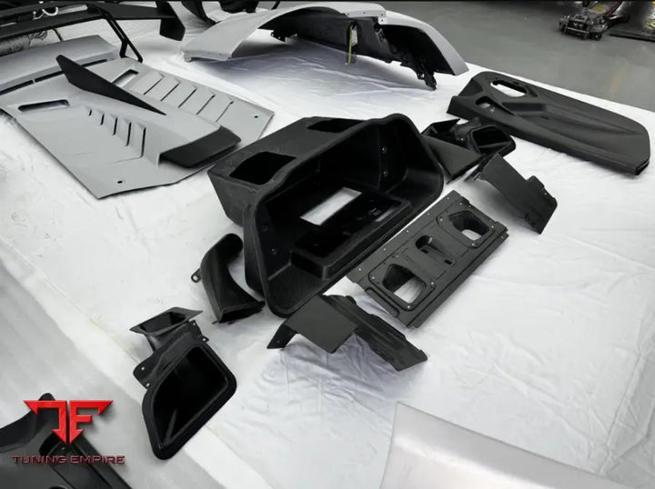 LAMBORGHINI HURACAN 1016 CARBON BODY KITS PARTS