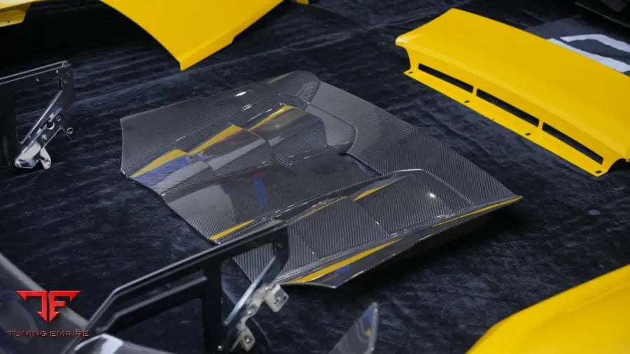 LAMBORGHINI HURACAN 1016 CARBON BODY KITS PARTS