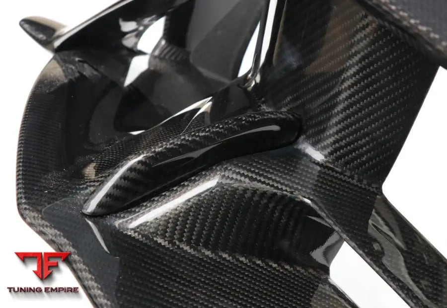 LAMBORGHINI HURACAN STO DRY CARBON BODY KIT