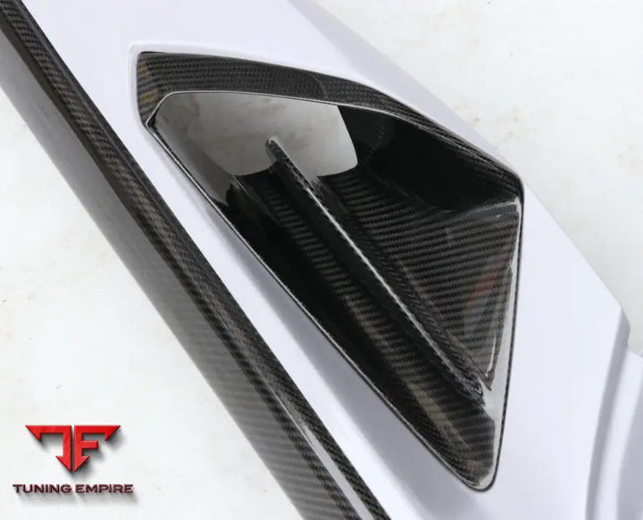 LAMBORGHINI HURACAN STO DRY CARBON BODY KIT