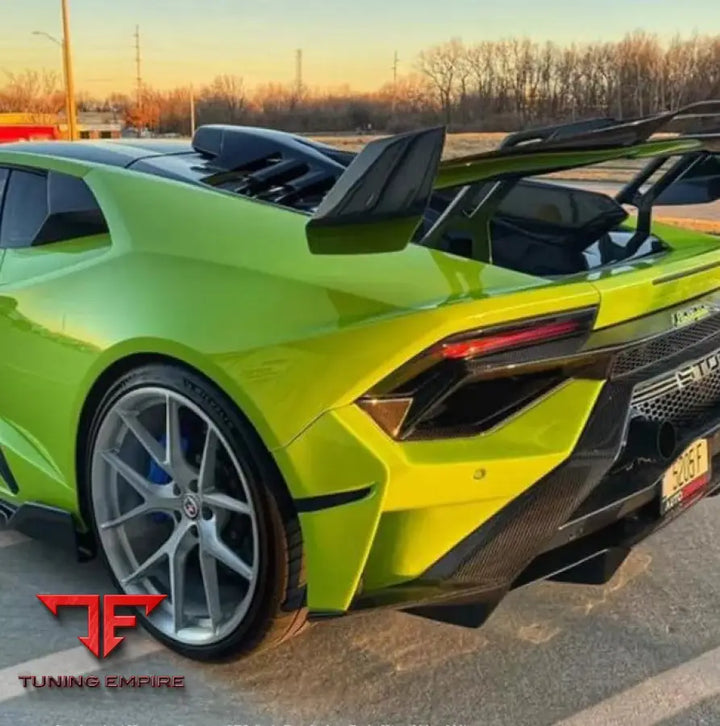 LAMBORGHINI HURACAN STO DRY CARBON FIBER PARTS