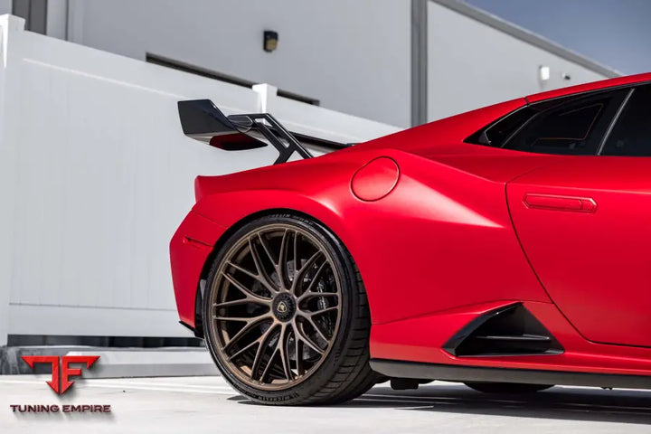 LAMBORGHINI HURACAN STO FORGED WHEELS AND EXHAUST SYSTEM