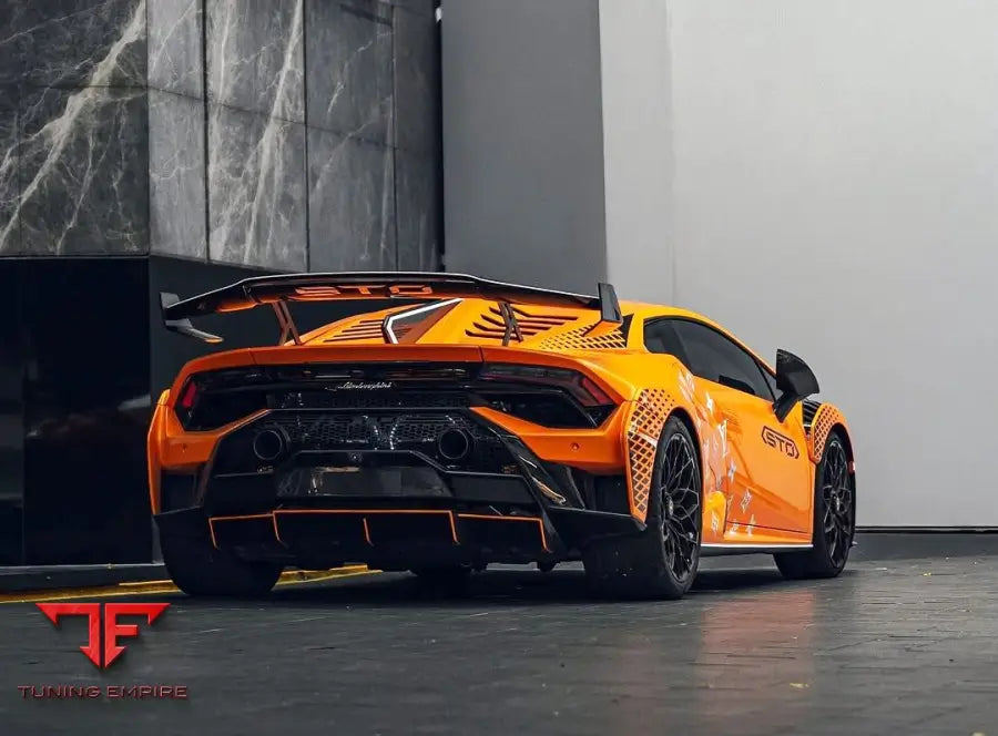 LAMBORGHINI HURACAN UPGRADE STO STYLE DRY CARBON FIBER BODY KIT