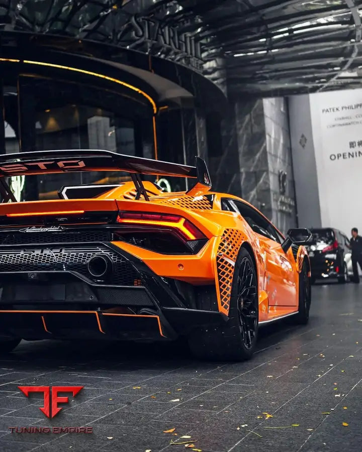 LAMBORGHINI HURACAN UPGRADE STO STYLE DRY CARBON FIBER BODY KIT