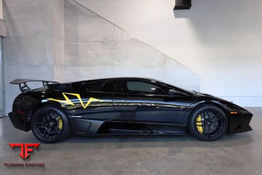 LAMBORGHINI MURCIELAGO LP640 UPGRADE TO LP670 SV DRY CARBON BODY KIT