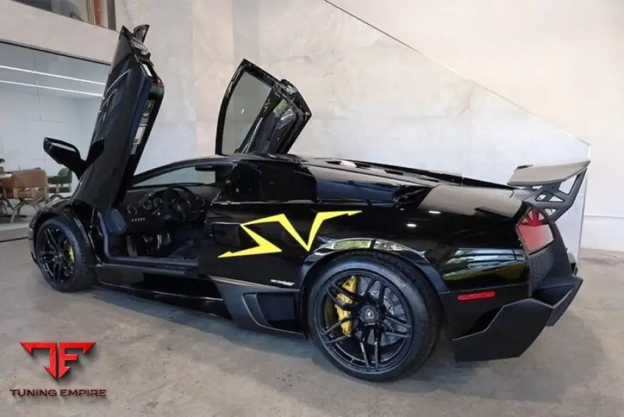 LAMBORGHINI MURCIELAGO LP640 UPGRADE TO LP670 SV DRY CARBON BODY KIT