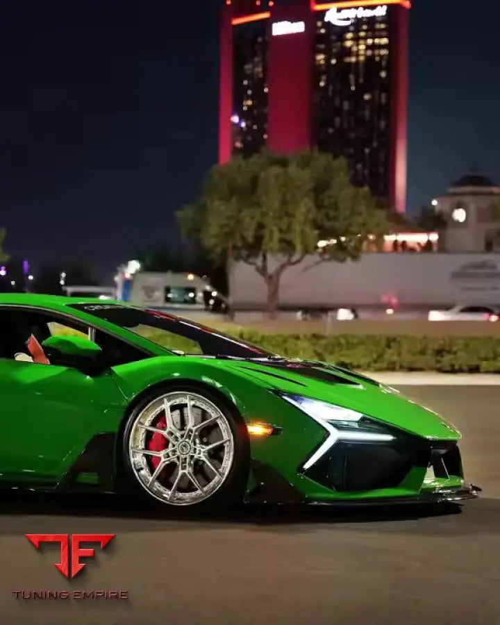 LAMBORGHINI REVUELTO CARBON FIBER BODY KIT