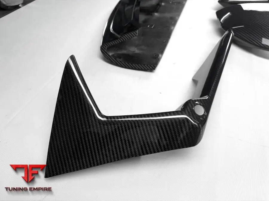 LAMBORGHINI REVUELTO CARBON PARTS