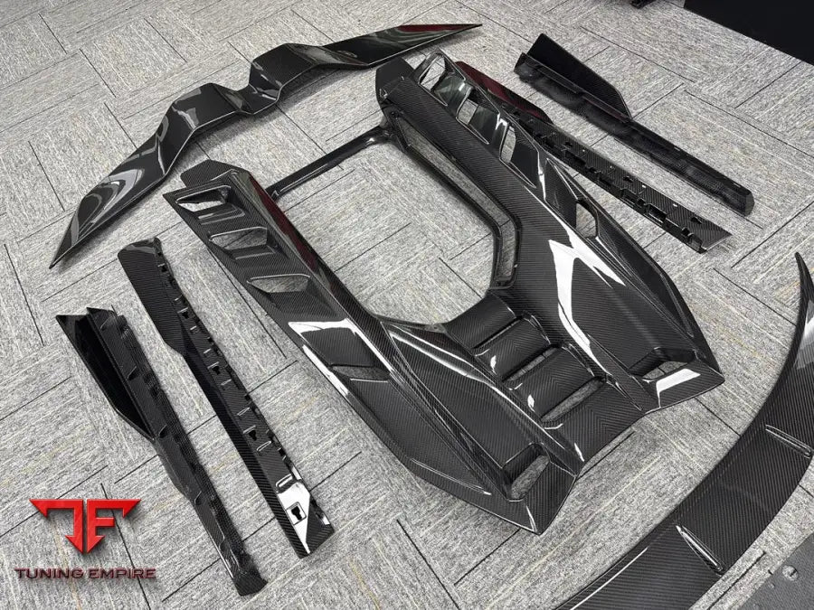 LAMBORGHINI REVUELTO CARBON PARTS