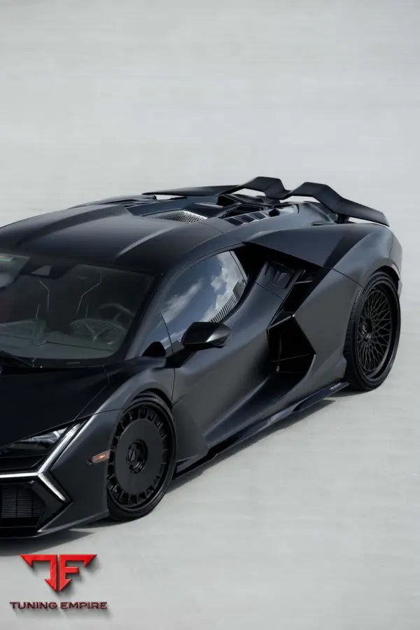 LAMBORGHINI REVUELTO FORGED WHEELS AND EXHAUST SYSTEM
