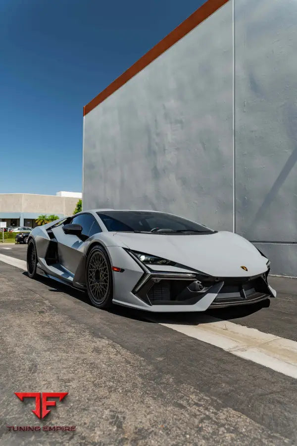 LAMBORGHINI REVUELTO FORGED WHEELS AND EXHAUST SYSTEM