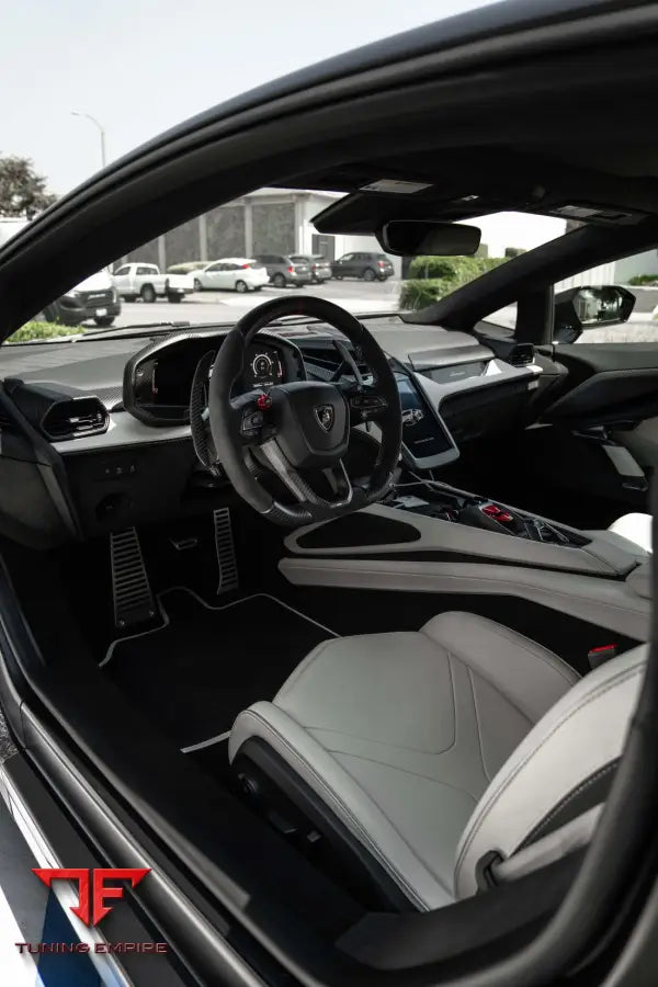 LAMBORGHINI REVUELTO FORGED WHEELS AND EXHAUST SYSTEM