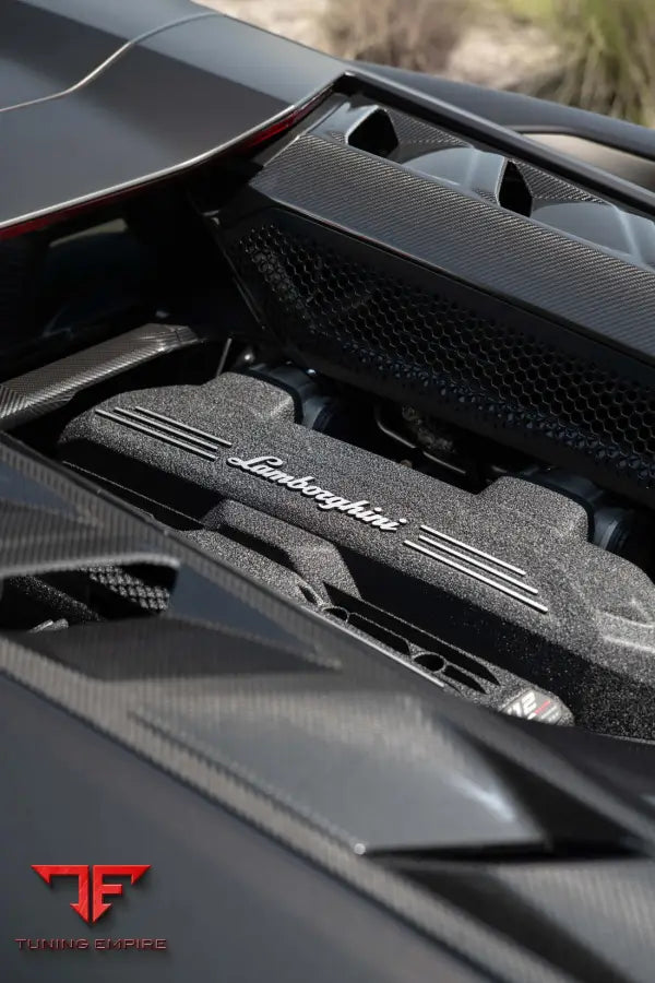 LAMBORGHINI REVUELTO FORGED WHEELS AND EXHAUST SYSTEM