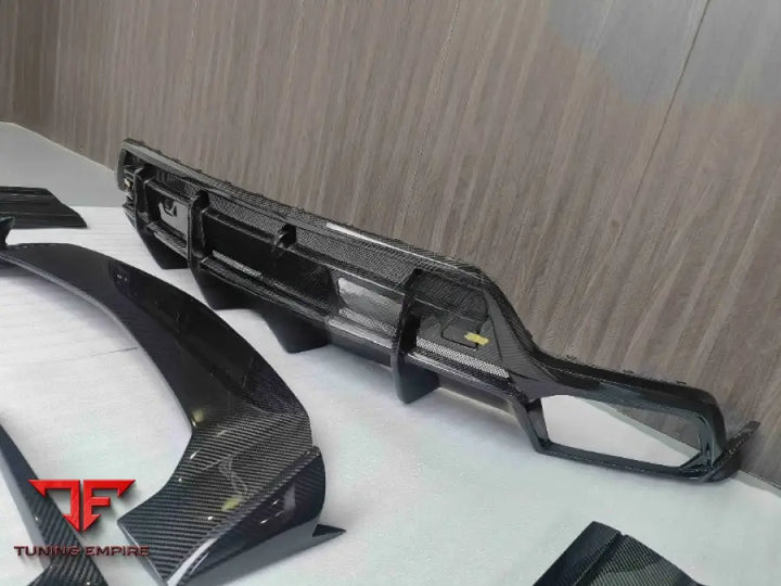 Lamborghini Urus 2018 + Carbon Fiber Soft Kit