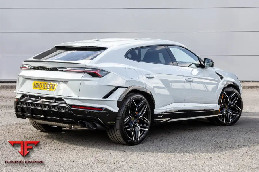 LAMBORGHINI URUS BODY KIT 2017Y+