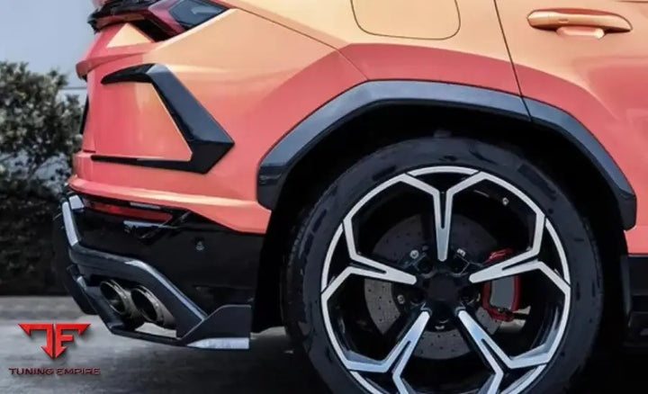 LAMBORGHINI URUS BODY KIT
