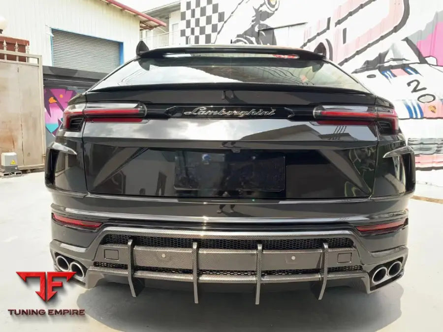 LAMBORGHINI URUS CARBON BODY KITS PARTS