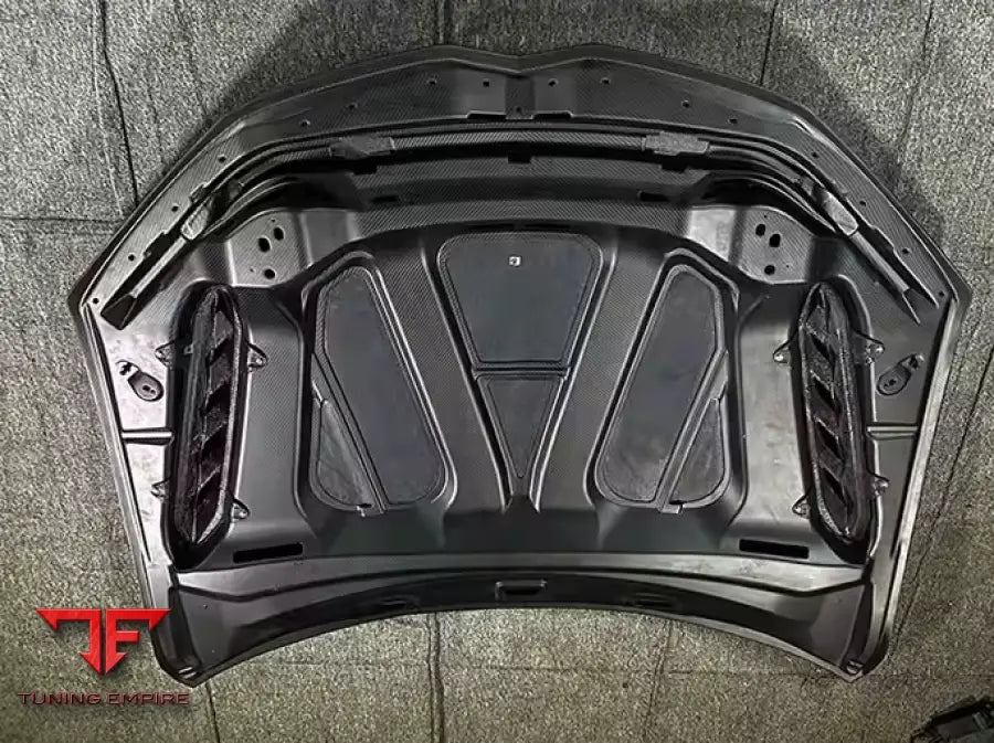 LAMBORGHINI URUS CARBON BODY KIT PARTS