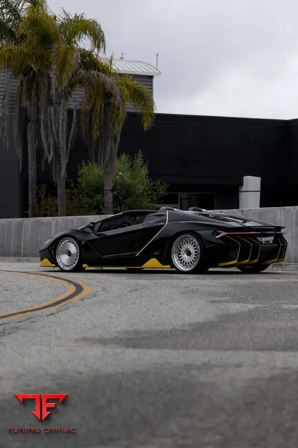 LAMBORGHINI URUS CENTENARIO WHEELS AND EXHAUST SYSTEM