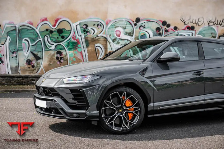 LAMBORGHINI URUS FRONT VENT WINGLETS 2018Y