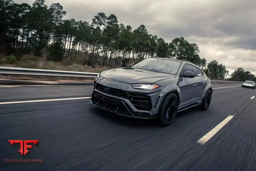 Lamborghini Urus R-Style Dry Carbon Body Kit