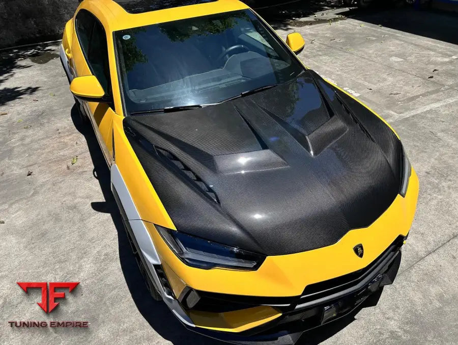 LAMBORGHINI URUS S DRY CARBON WIDE BODY KIT