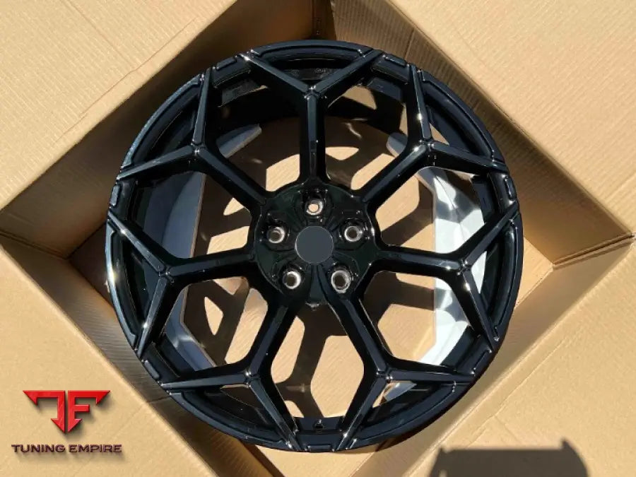 LAMBORGHINI URUS WHEELS