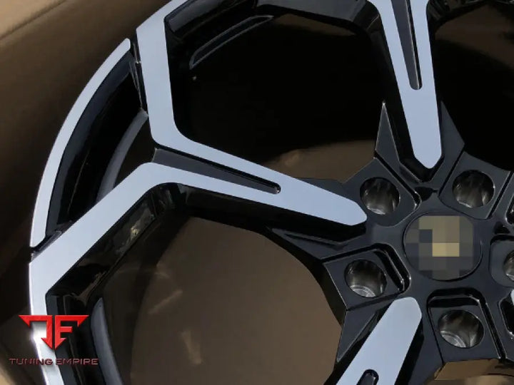 LAMBORGHINI URUS WHEELS