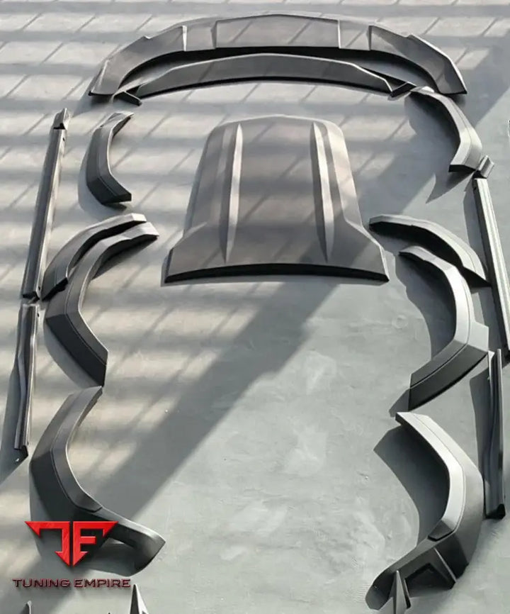 LAMBORGHINI URUS WIDEBODY