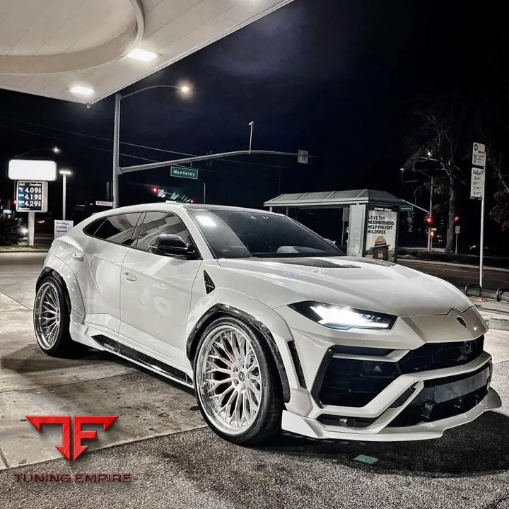 LAMBORGHINI URUS WIDEBODY KIT