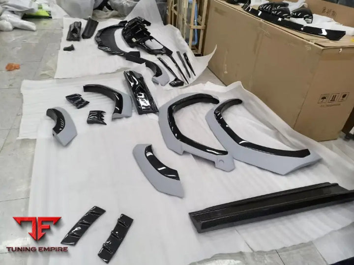 LAMBORGHINI URUS WIDEBODY KIT PERFORMANTE/S