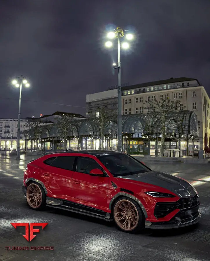 LAMBORGHINI URUS WIDEBODY WITH FORGED WHEELS