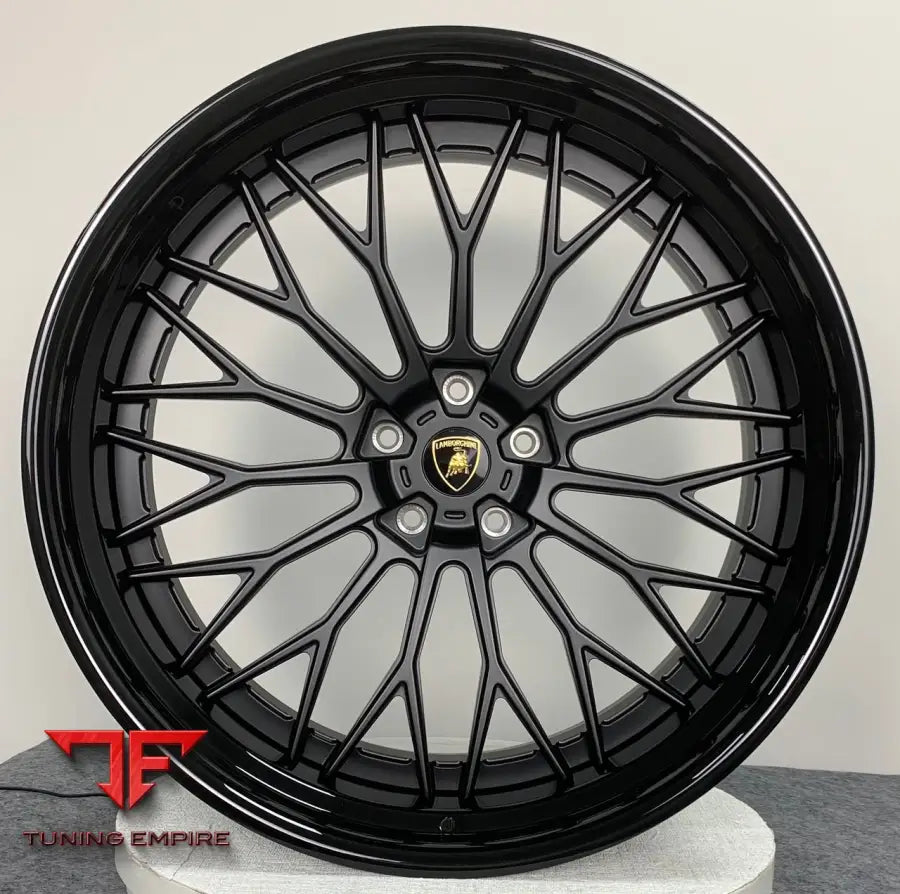 LAMBORGHININ URUS RAZOR WHEELS