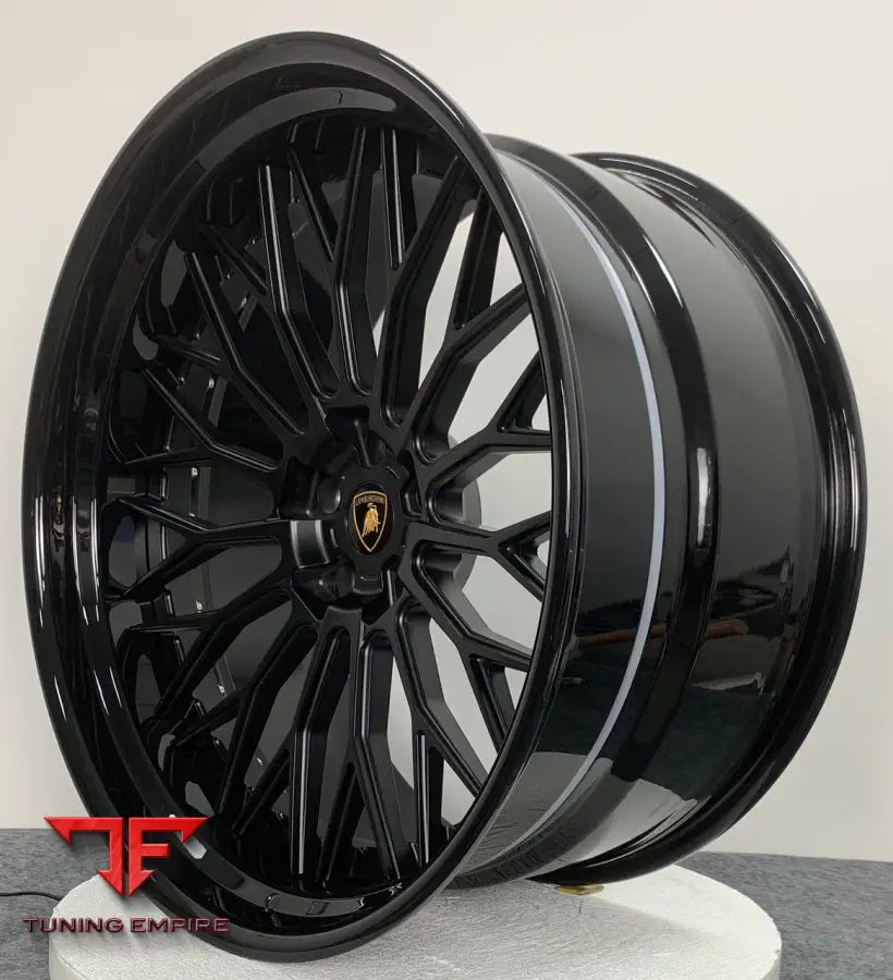 LAMBORGHININ URUS RAZOR WHEELS