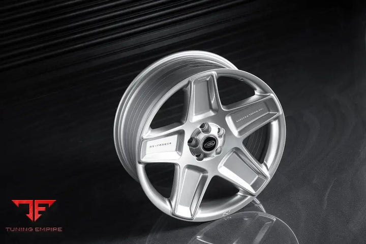 LAND ROVER DEFENDER 110 KAHN FORGED WHEELS