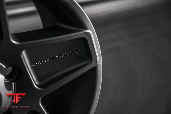 LAND ROVER DEFENDER 110 KAHN FORGED WHEELS