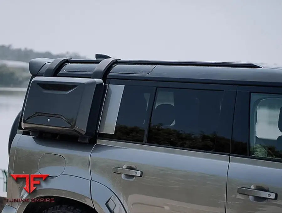 LAND ROVER DEFENDER CARBON PARTS