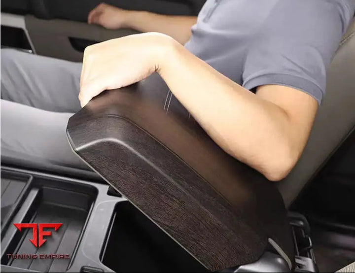 LAND ROVER DEFENDER DRY CARBON ARMREST GUARD 2020