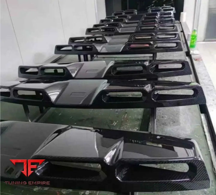 LAND ROVER DEFENDER DRY CARBON ROOF LED BAR 2020+