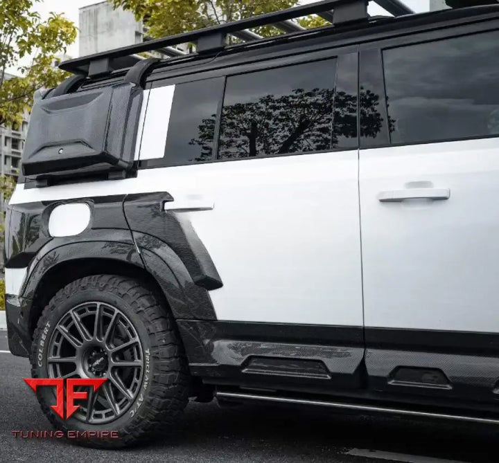 LAND ROVER DEFENDER L663 2020 + CARBON FIBER BODY KIT