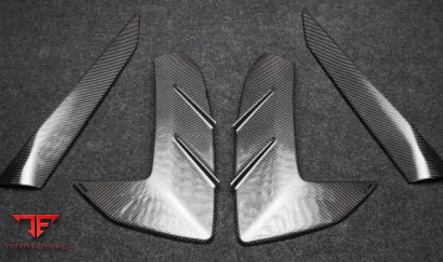 LARTE CORVETTE STINGRAYS C8 BODY KIT